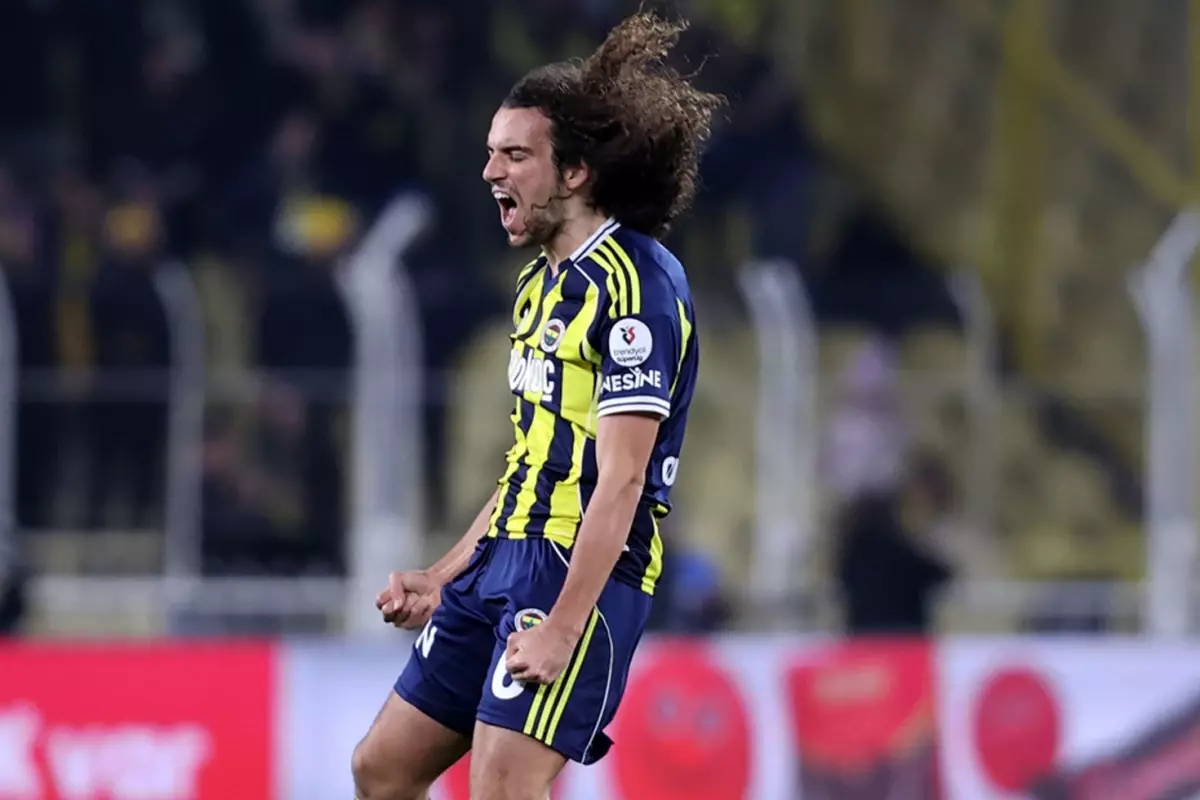 Kadıköy'de Son Dakika: Fenerbahçe, Samsunspor'u Uzatmalarda 90+5'te Yakaladı