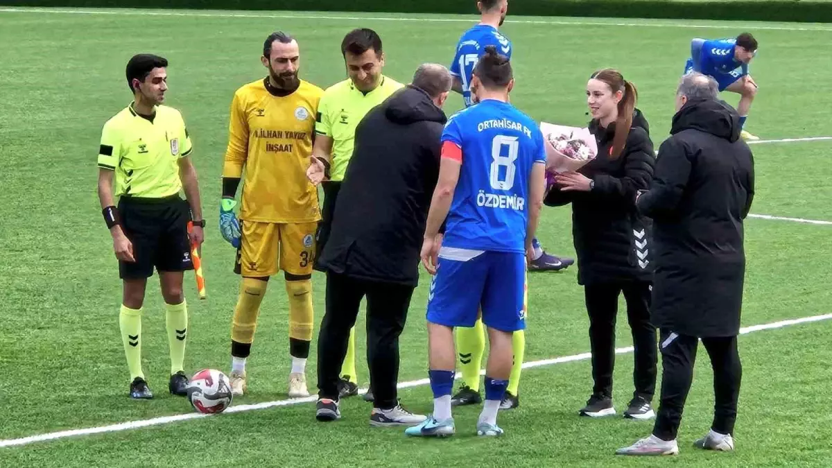 Trabzon’da Kadın Hakemler Günü’nde Çiçek ve Alkış Coşkusu