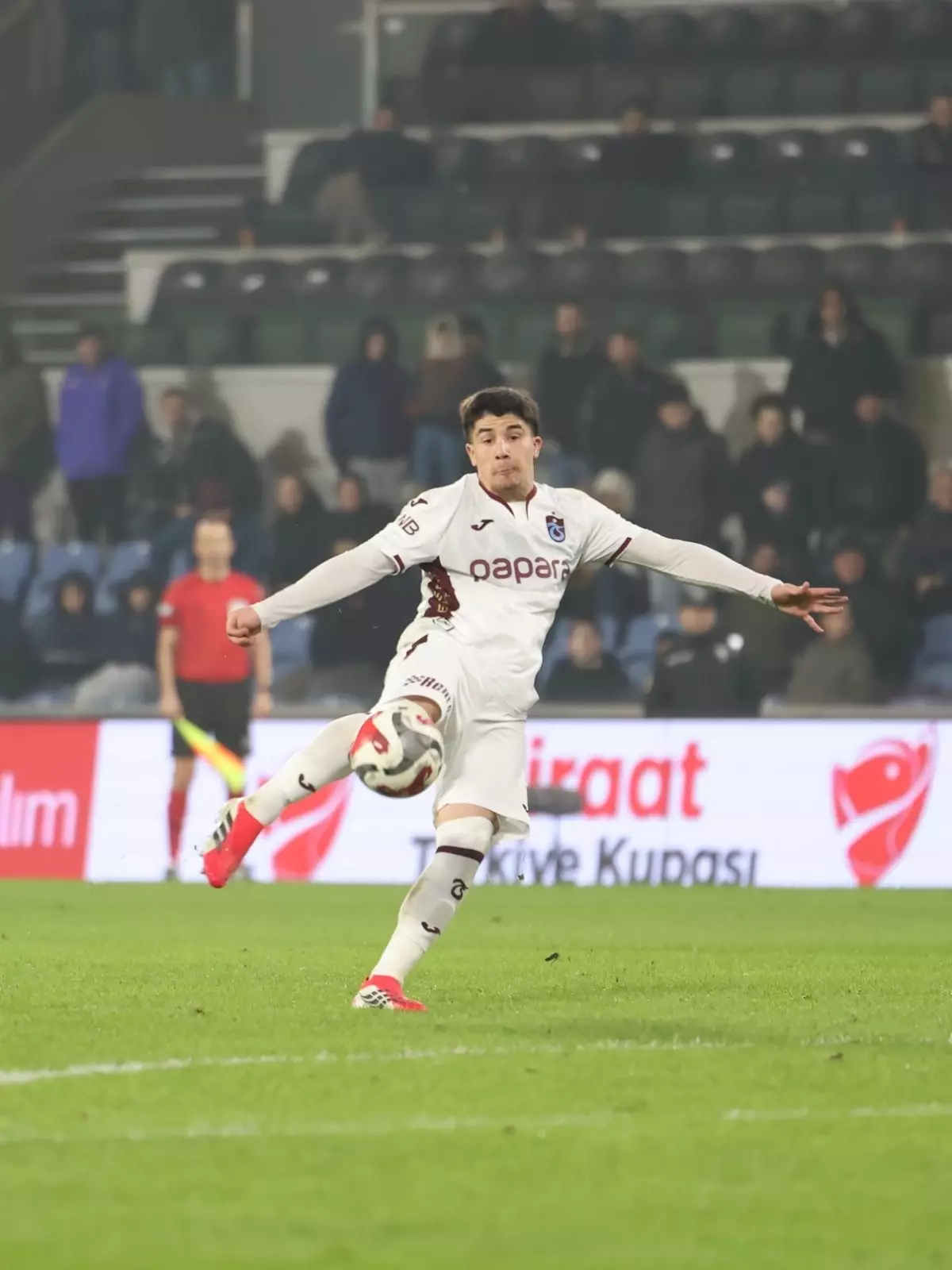 Trabzonspor'un Genç Yıldızı Bouchouari'nin Ayak Bileği Sakatlığı Açıklandı