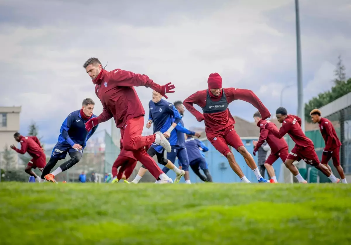 Trabzonspor, Kayserispor Maçına Hazırlık İçin Kayseri’ye Yolculuk Etti