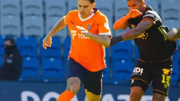 Göztepe sahada mücadele ederken