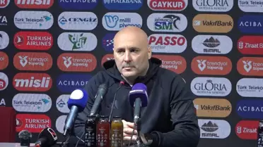 Maçın kritik anlarından bir fotoğraf