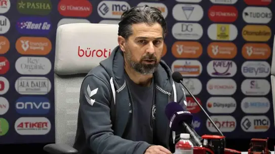 VAR tartışması sırasında Palut