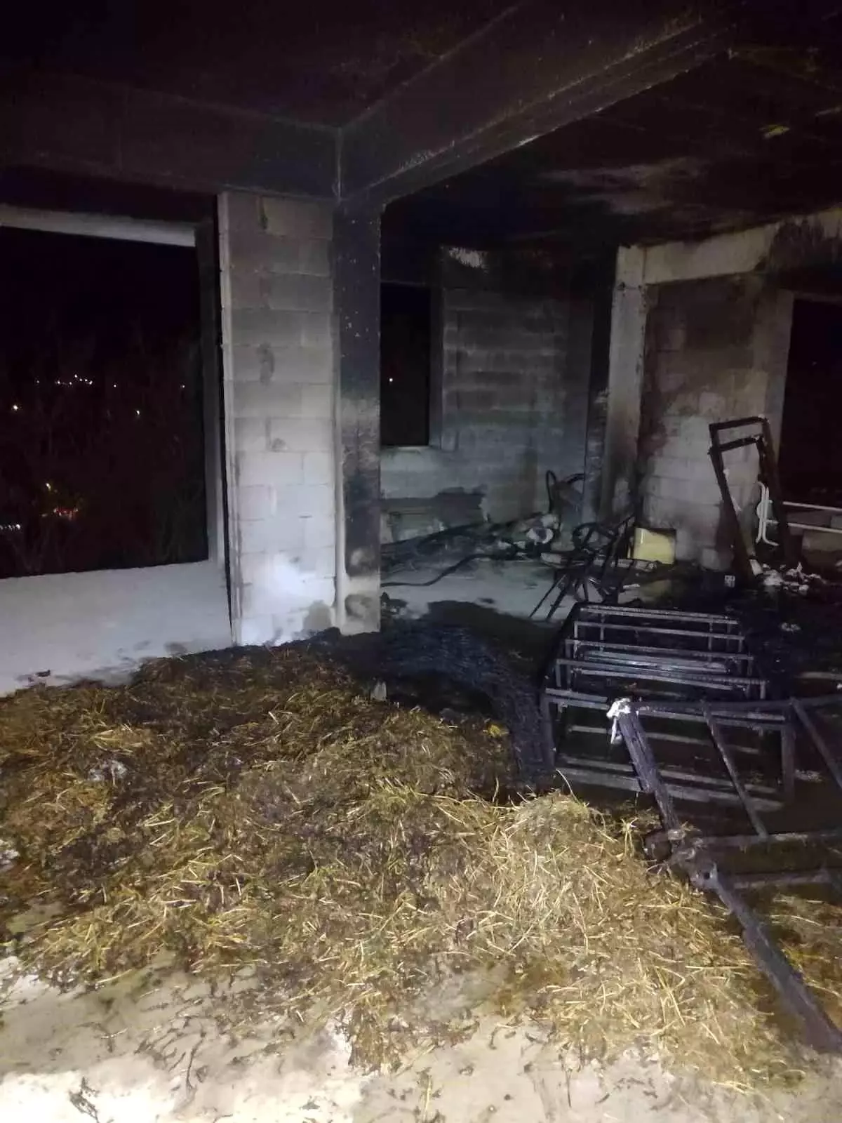 Manavgat'ta Depo Alanındaki Yangın Kısa Sürede Kontrol Altına Alındı