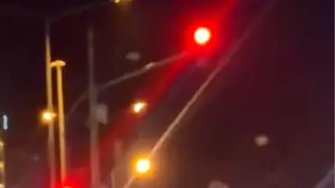 Kavşakta makas atan kamyonet