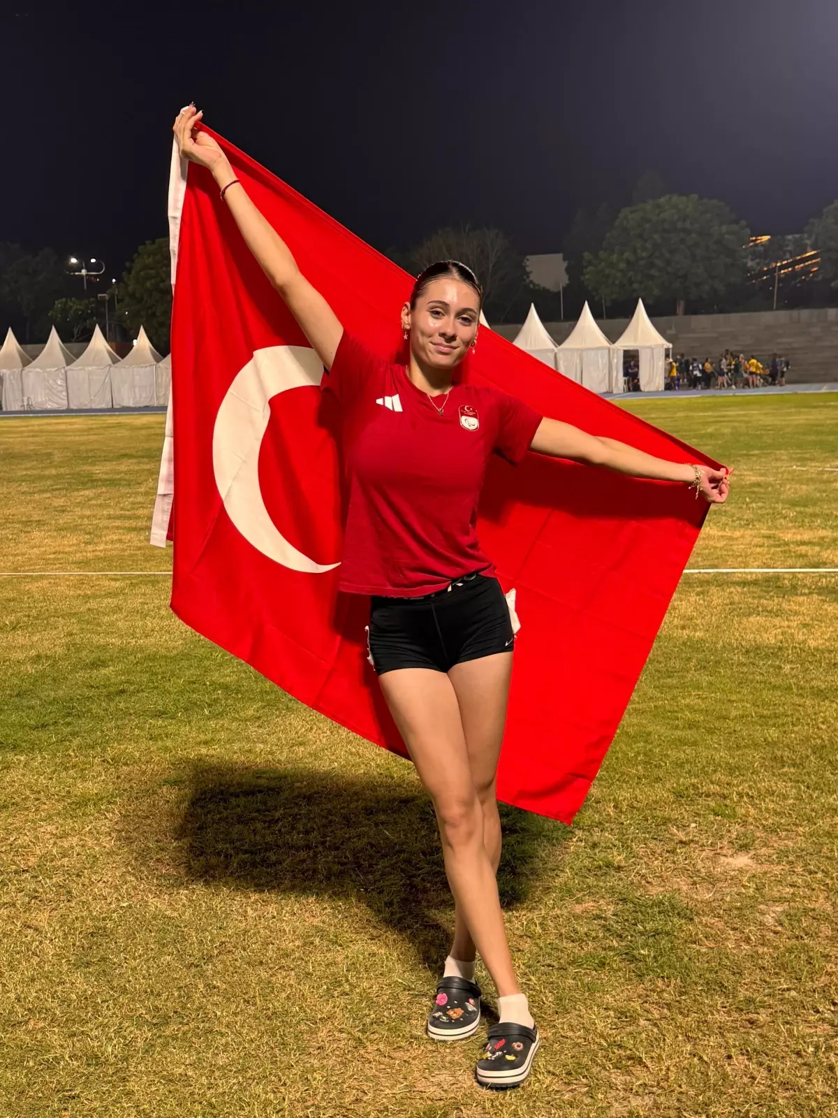 Aysel Önder, Dünya Kadınlar Günü'nde Çifte Şampiyonlukla Tarihe İmza Attı