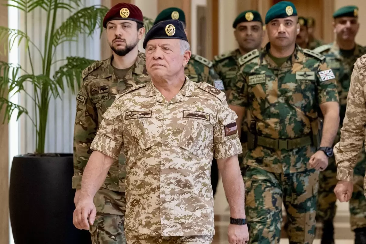 Ürdün Kralı Abdullah II, Askeri Üniformada Göründü: Bölgedeki Gerilime Sinyal
