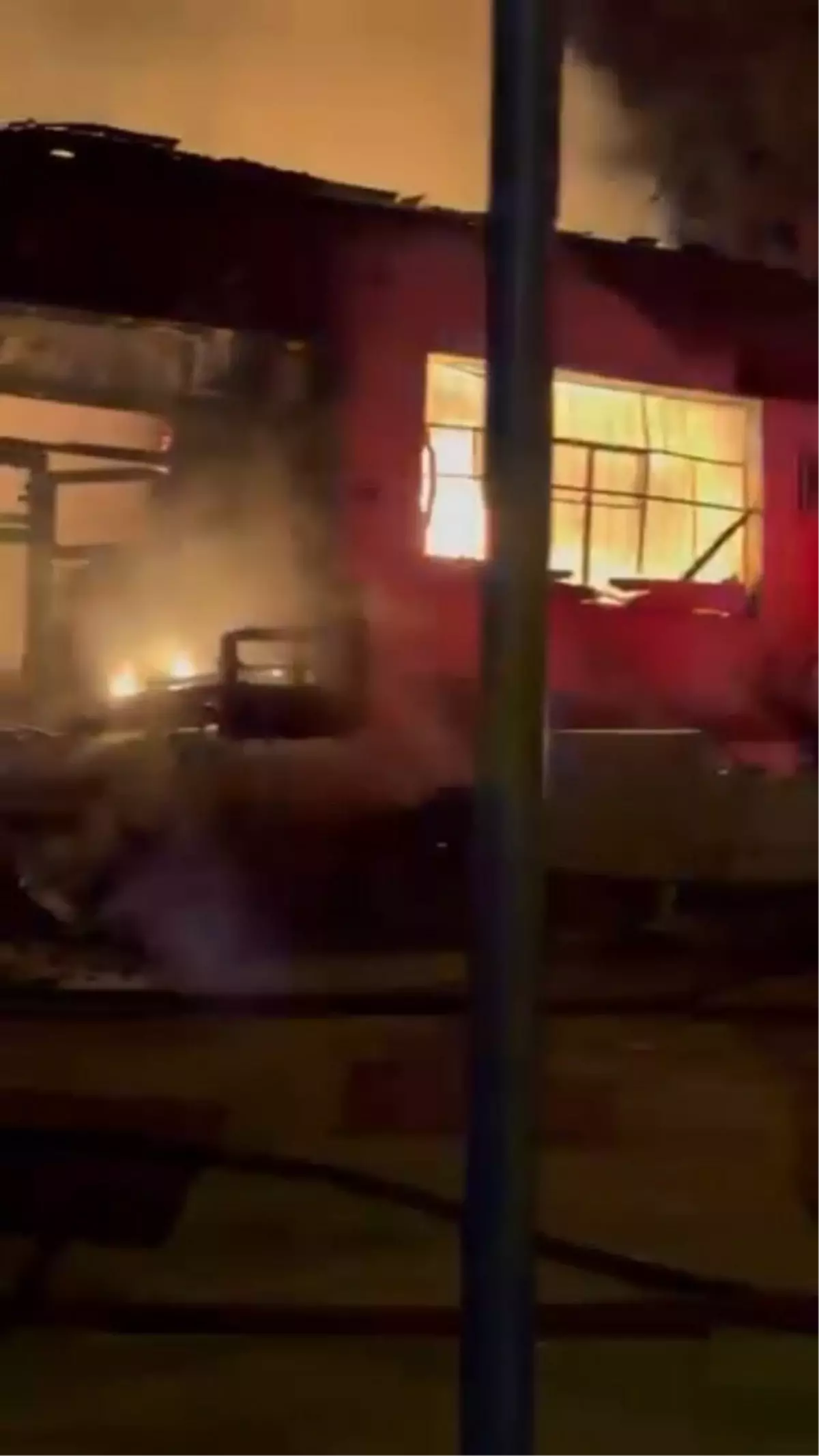 Sultanhisar’da Tek Katlı Konutta Çıkan Yangın Kontrol Altına Alındı