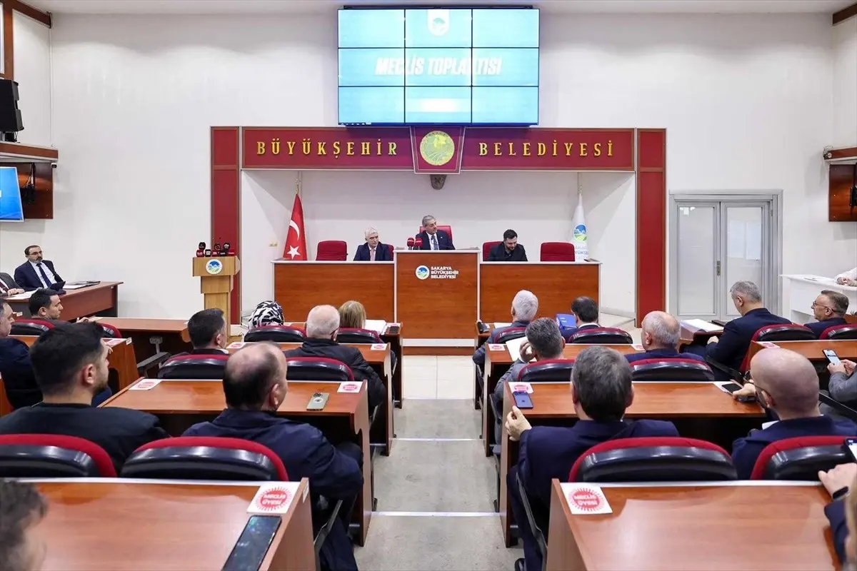 Sakarya Büyükşehir Belediyesi Meclis Toplantısında Proje ve Karar Değerlendirmesi