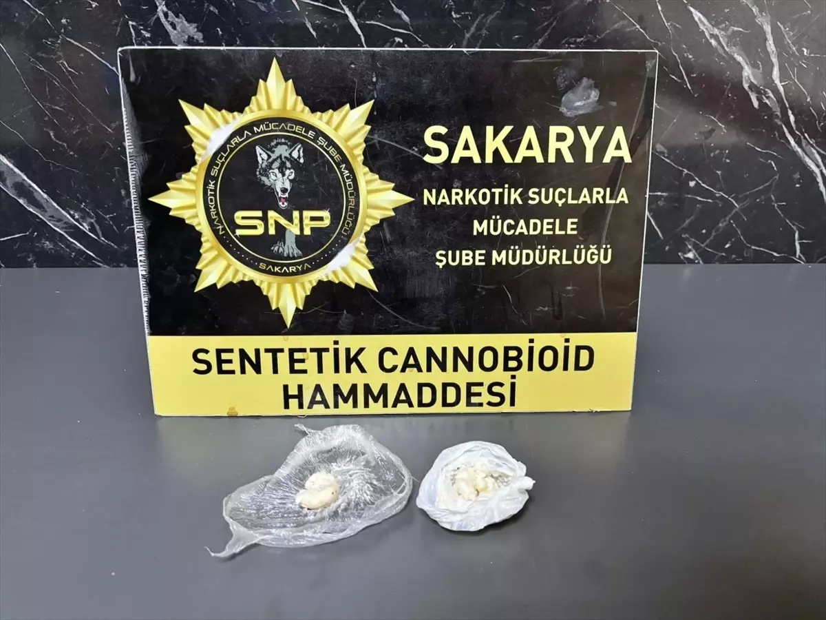 Sakarya'da Uyuşturucu Kaçakçılığına Büyük Operasyon: 2 Kişi Tutuklandı