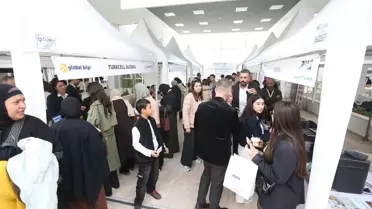 İskenderun’da Gençlerin İş Buluşması Gerçekleşti