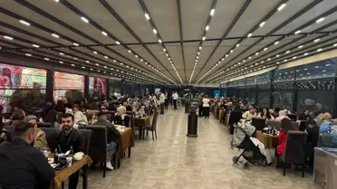 İftar masası ve katılımcılar