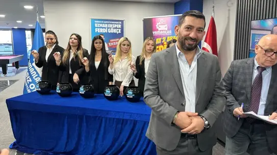 Kazanan otomobillerin fotoğrafı