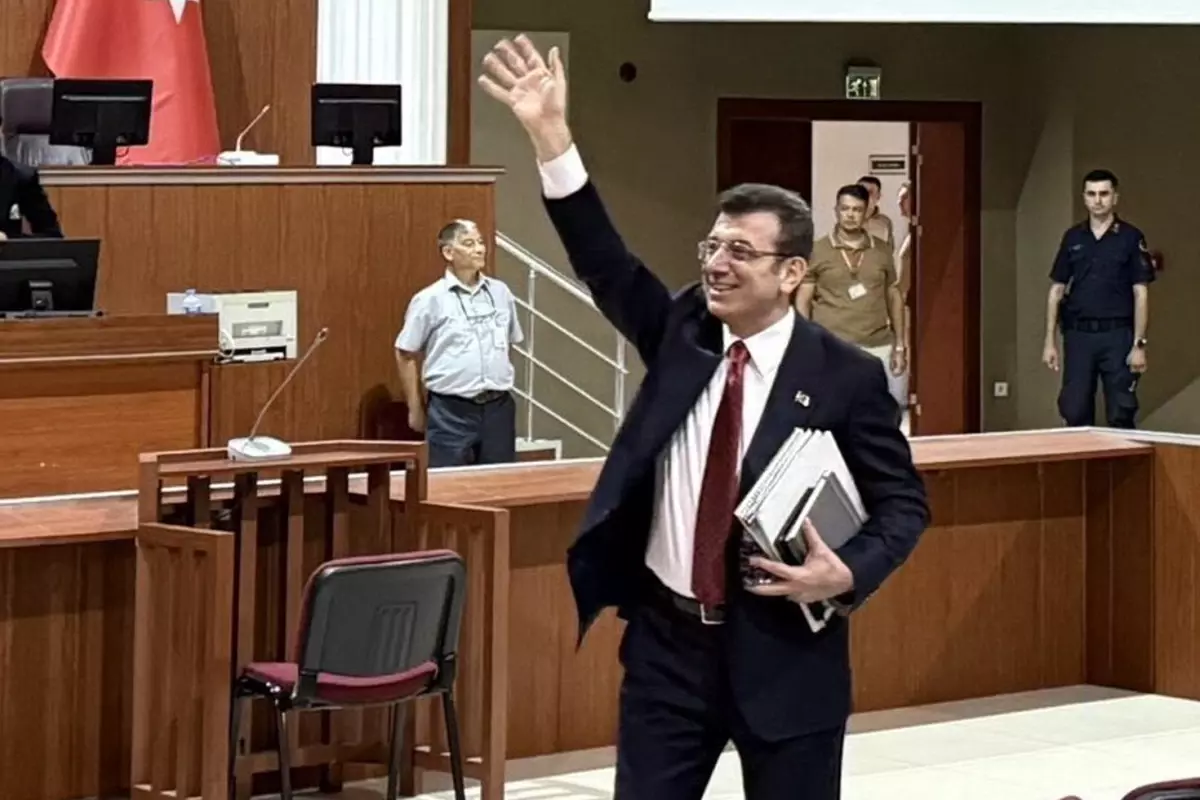 İBB Yolsuzluk Davası: Silivri Mahkemesinde Gergin Anlar ve Duruşma Yeniden Başladı