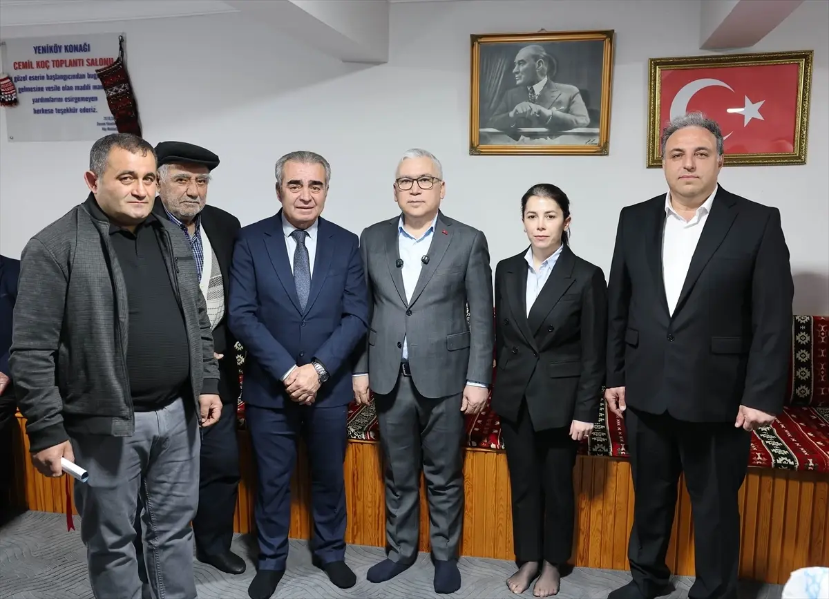 Sivas Valisi Şimşek, Yeniköy Köyünde Vatandaşlarla Buluştu