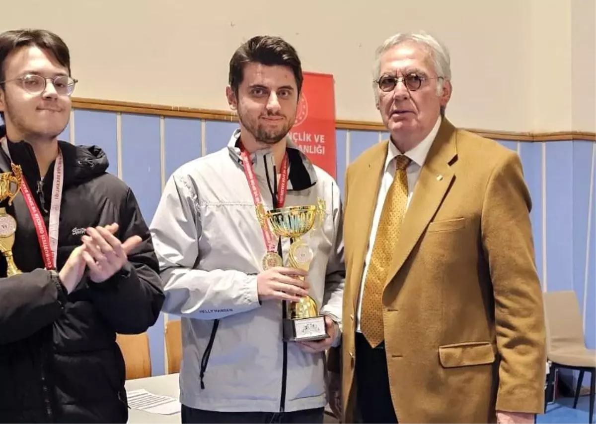 Çeşmeli'nin Genç Satranç Ustası Talat Yıldız, Türkiye Kupası'nda Şampiyonluğa Ulaştı