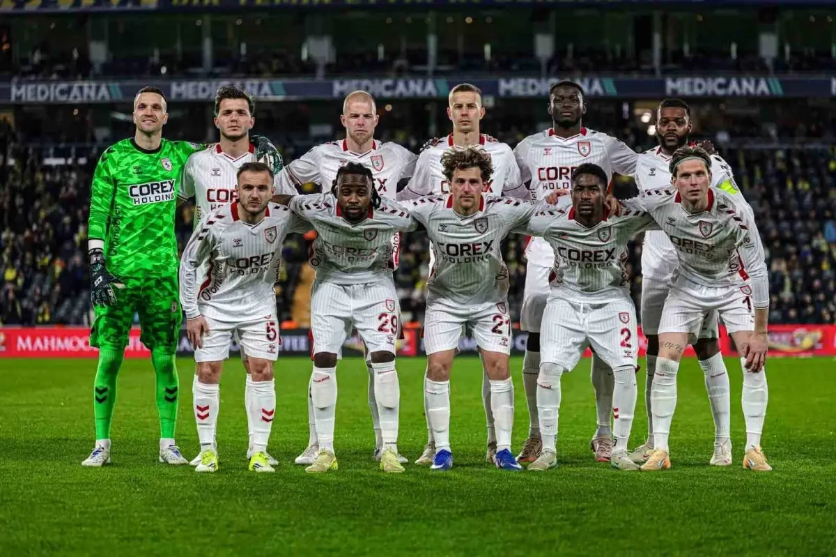 Samsunspor, Fenerbahçe Maçındaki Tartışmalı Hakem Kararları ve Tribün Olaylarını Eleştirdi