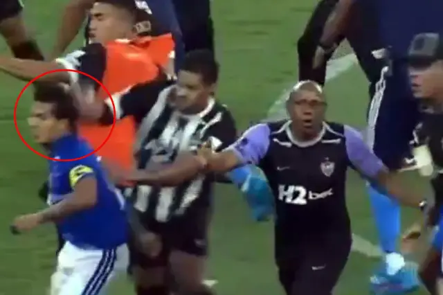 Kalecinin yüzündeki morluk