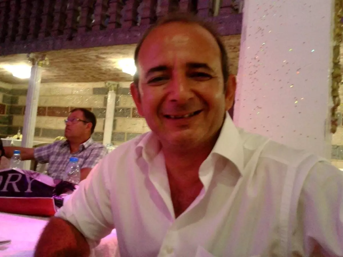 İzmir'de Taksi Şoförü Ücret Tartışması Sonrası Silahlı Saldırıyla Hayatını Kaybetti