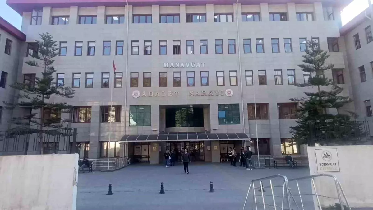 Manavgat Belediyesi yolsuzluk davası üçüncü duruşması: Tanıklar dinlendi, sanıklar savunmalarını yaptı