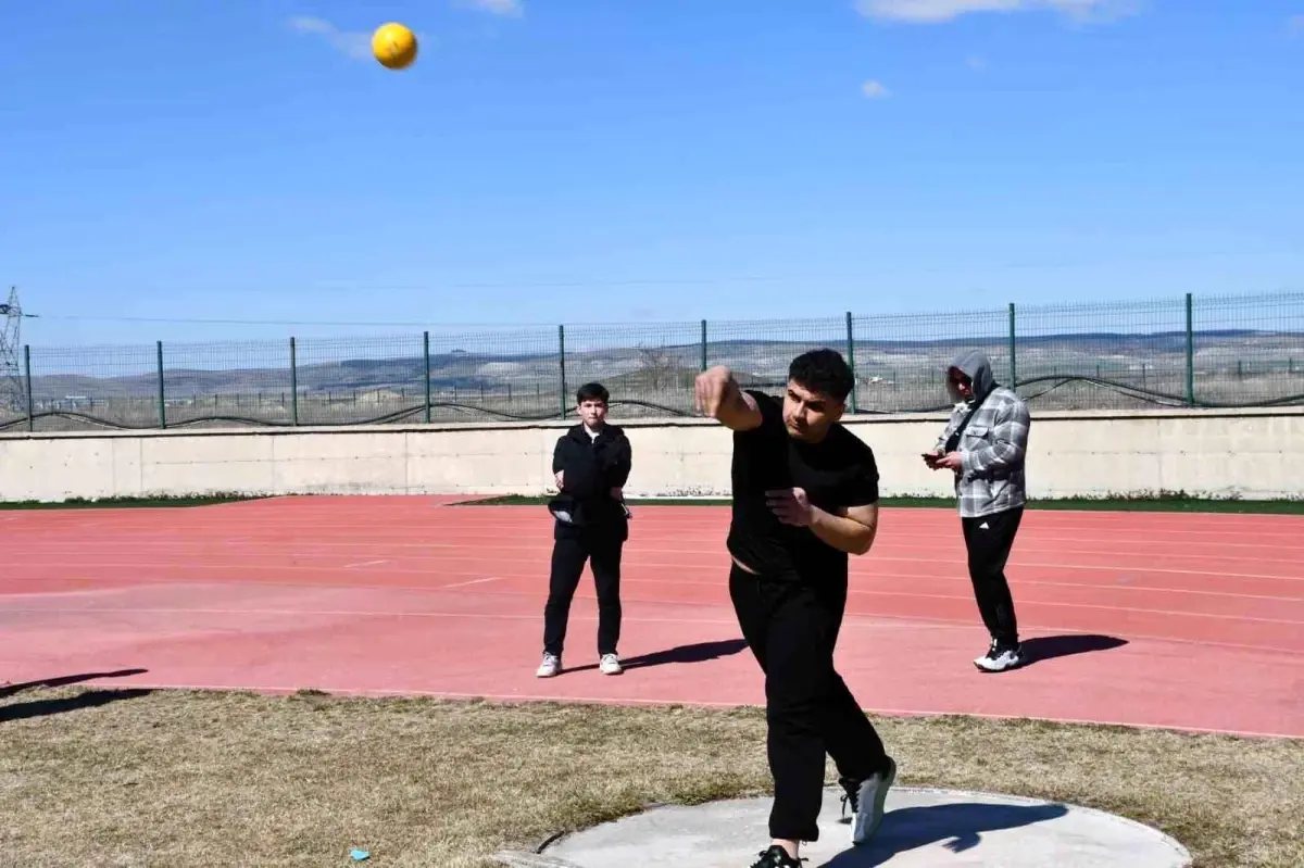 Afyonkarahisar’da Genç Atletler 2026 Atletizm Festivali’ni Tamamladı