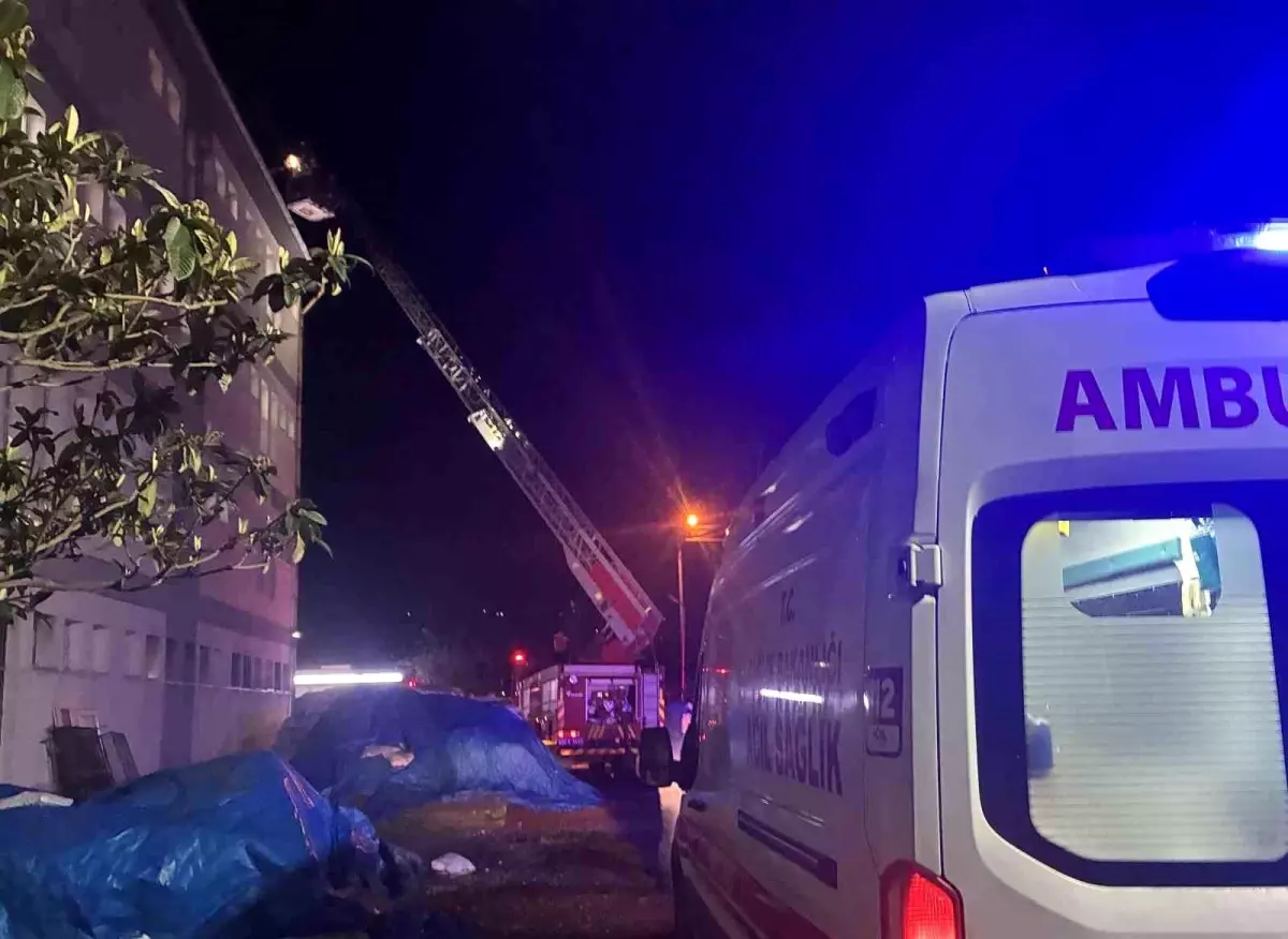 Ordu Ünye'de Öğrenci Pansiyonunda Baca Yangını Kontrol Altına Alındı