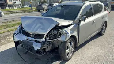 Samsun’da Hafif Ticari Araçla Çarpışma: 4 Kişi Yaralandı