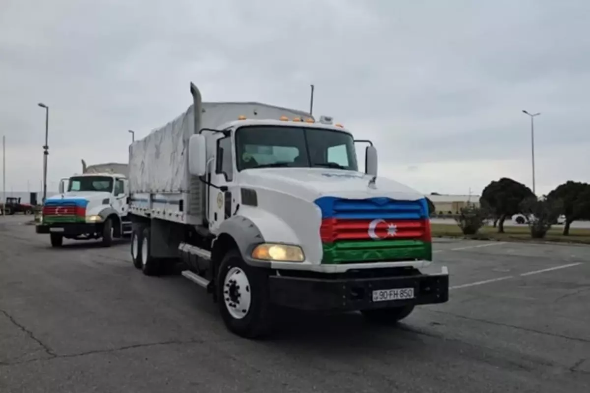 Azerbaycan, İran'a Yardım Seferberliği Başlattı: Gıda ve Tıbbi Malzeme Gönderildi