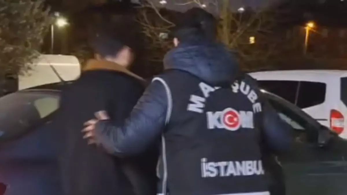 İran, Hürmüz Boğazı'nda ABD ve İsrail'e Güvenlik Uyarısı Yaptı