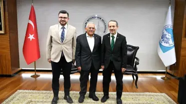 Kayseri'de Wushu Kung Fu Zirvesi: Büyükkılıç ve Akyüz Spor Yatırımlarını Görüştü