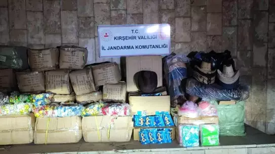 Kırşehir'de Jandarma 2,9 Milyon TL Değerindeki Kaçak Ürünleri Ele Geçirdi