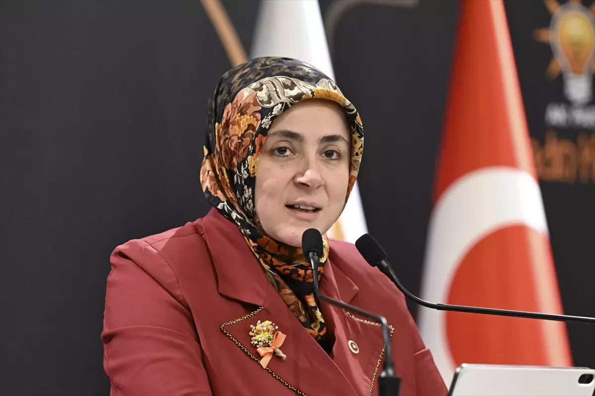 AK Parti Kadın Kolları Başkanı Ercan'dan 'Türkiye Yüzyılı' Kardeşlik İftarı'nda Güçlü Kadın Mesajı