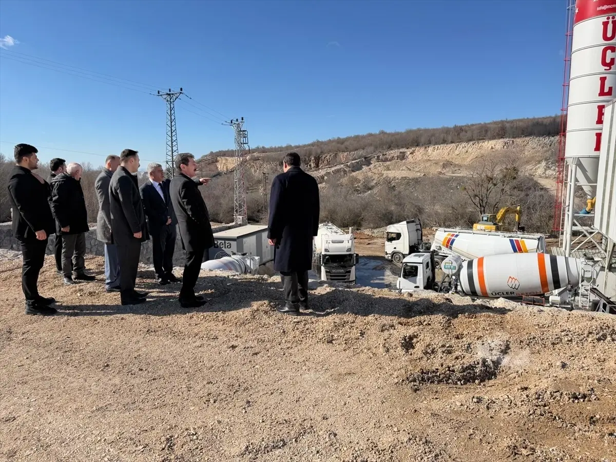 Havza Organize Sanayi Bölgesi'nde Yönetim Kurulu Toplantısı: Projeler ve Tapu İşlemleri Masaya Alındı