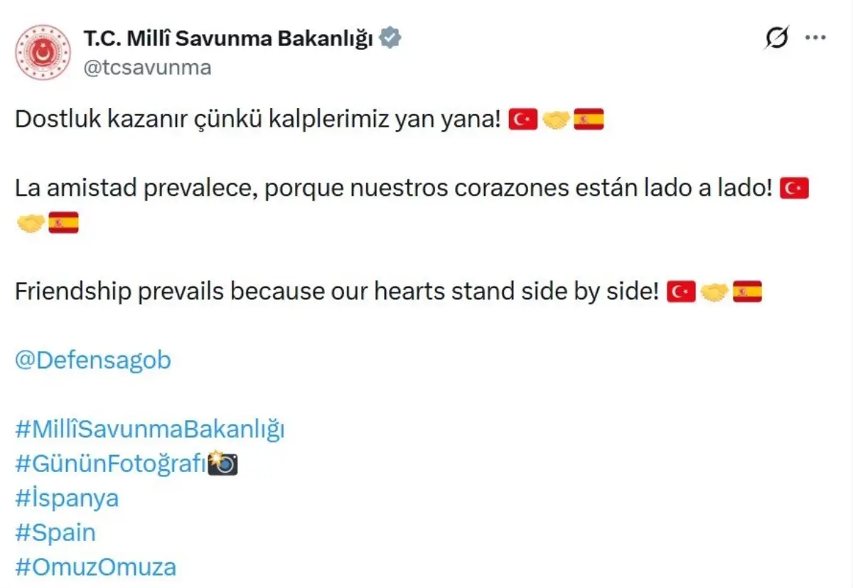 Almanya Tatbikatında Türk ve İspanyol Askerleri Dostluk Anı Paylaşıldı