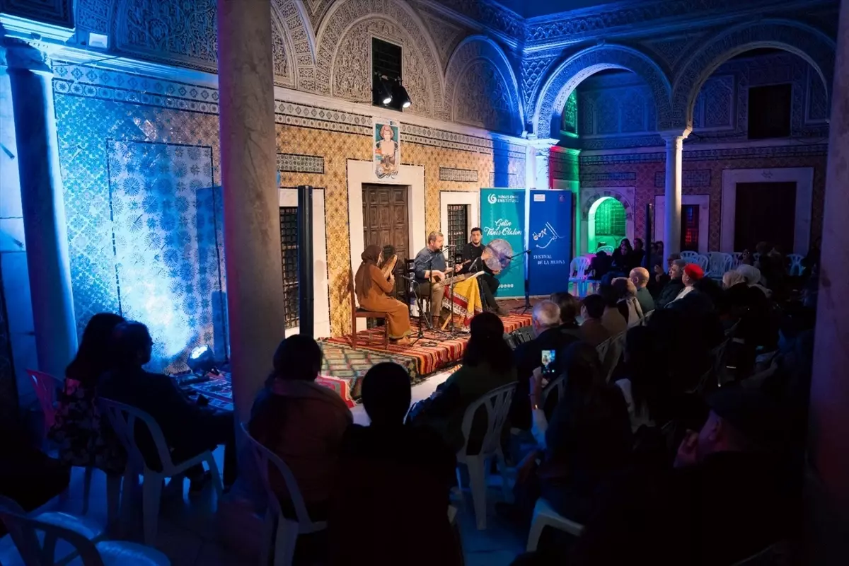 Sedat Anar, Tunus Medine Festivali’nde Santur Büyüsüyle Dinleyicileri Büyüledi