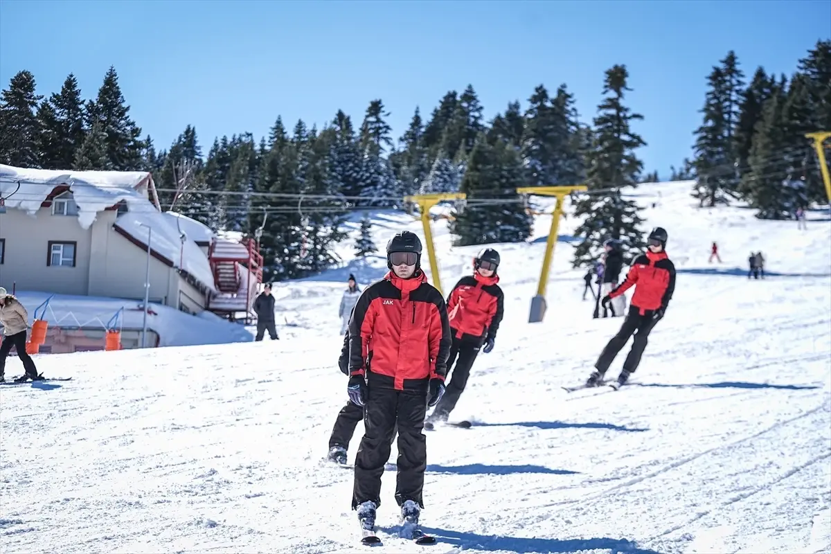 Uludağ’da Jandarma Arama Kurtarma Timleri 1180 Olayı Başarıyla Çözdü