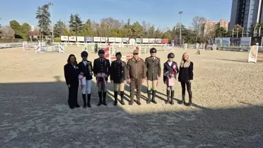 Defne Turasan, Engel Atlama Şampiyonasında Rekor Kırdı: 4 Parkuru Hatasız Tamamladı