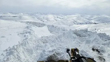 Doğu Anadolu’da Kar Fırtınası 198 Köyü İzole Etti: Ulaşım Ağı Çöküyor