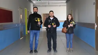 Kayseri'de 650 Öğretmene Fatma Nur Çelik Anısına Çiçek Dağıtıldı