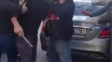 Kadıköy’de Trafik Tartışması Şiddete Dönüştü: Sürücü Demir Çubukla Saldırıldı
