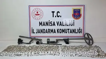 Manisa Salihli'de Jandarma, 2.580 Numaralı Sikke ve 235 Tarihi Eseri Ele Geçirdi