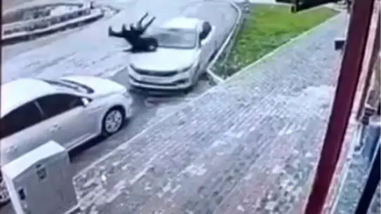 Şırnak’ın İdil İlçesinde Araç Yayalara Çarptı: 2 Yaralı