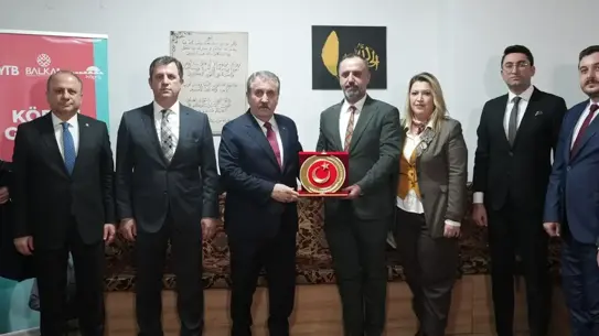 BBP Lideri Mustafa Destici, Üsküp’te “Birliğin ve Kardeşliğin Sofrası” Etkinliğini Gerçekleştirdi