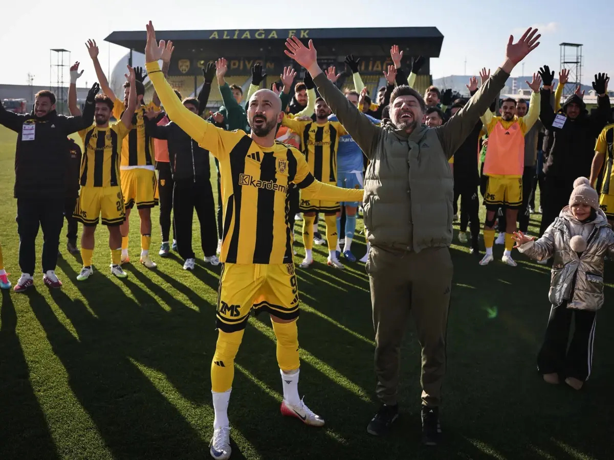 Aliağa FK, 8 Galibiyetle Şampiyonluk Mücadelesinde Öne Çıktı