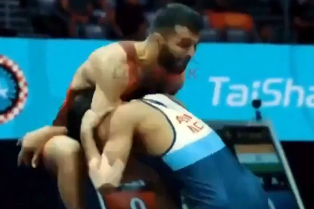 Eldaniz Azizli, Dünya Şampiyonası'nda Hint Rakibini 13 Saniyede Yıktı