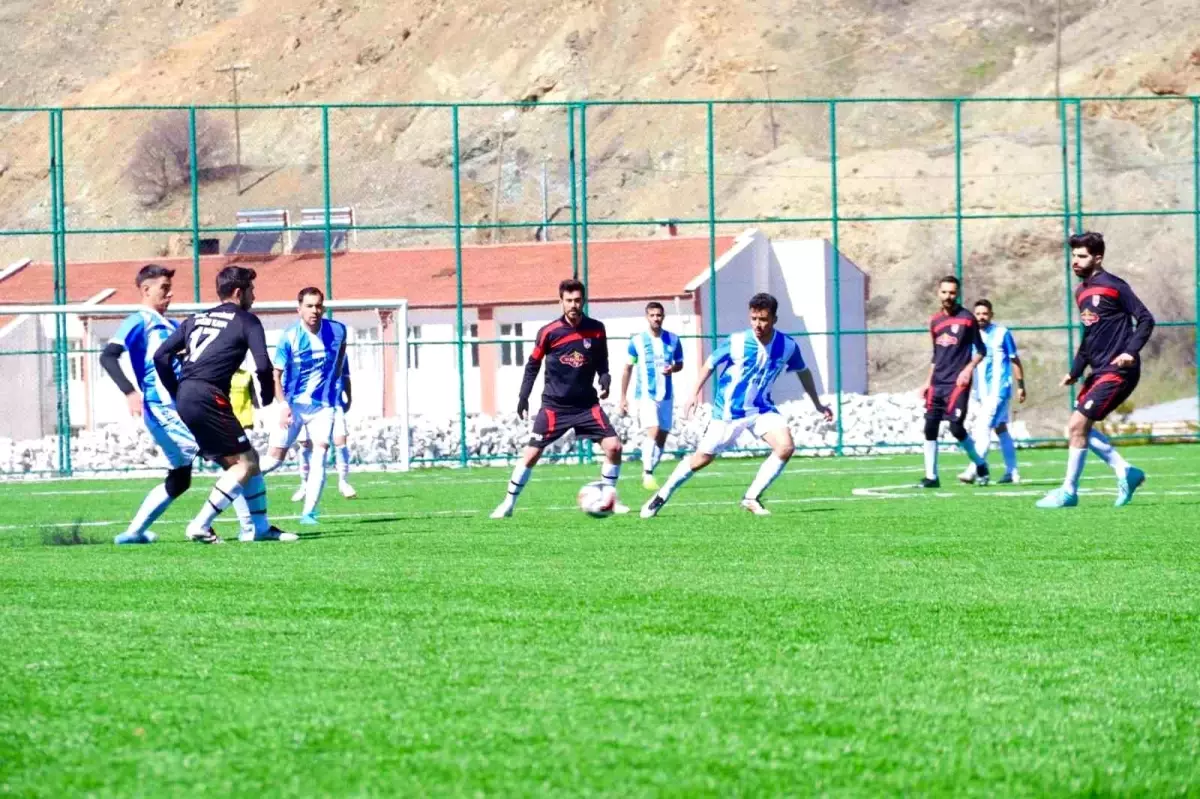 Maden'de Sentetik Futbol Sahası Açıldı: 81 Yıllık Hasret Son Buldu