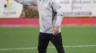 Ayvalıkgücü Belediyespor, Karşıyaka’yı Yenmek İçin Kritik Maça Çıkıyor