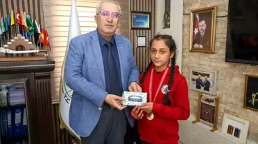 Denizli'nin Yeni Atletik Yıldızı Sultan Akyol, 800 Metrede Şampiyonluğa Ulaştı
