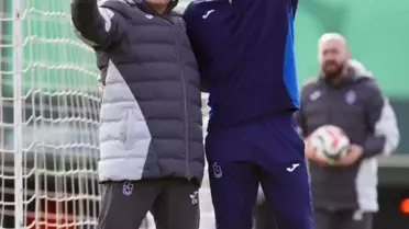 Trabzonspor'un Yardımcı Antrenörü Orhan Kaynak Kalp Krizi Nedeniyle Hayatını Kaybetti