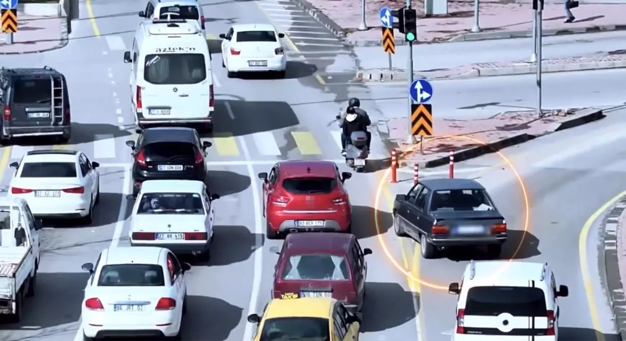 Gaziantep’te Şerit İhlali Yapan 389 Sürücüye 1,7 Milyon TL Ceza Kesildi